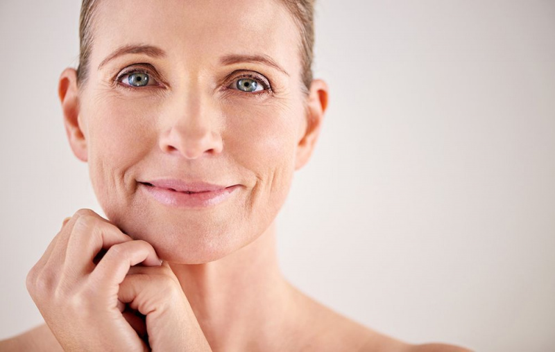 9 regras de maquiagem para mulheres com mais de 40 anos