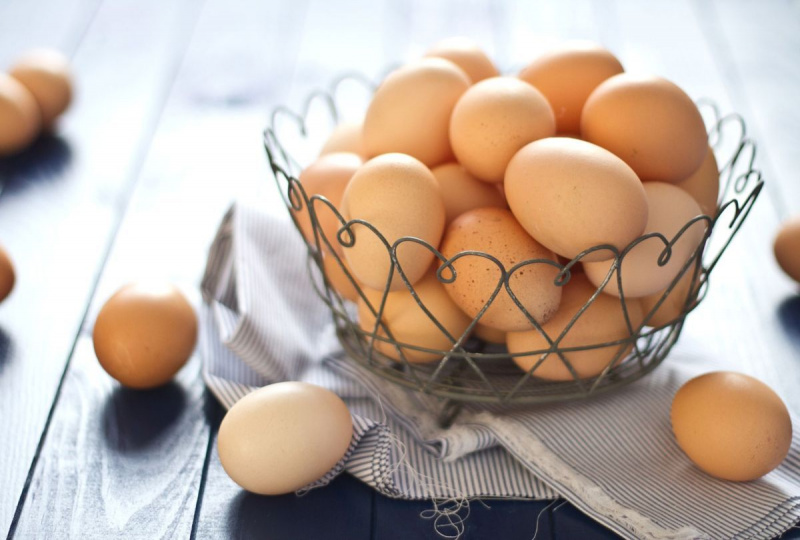 Švieži ūkio kiaušiniai