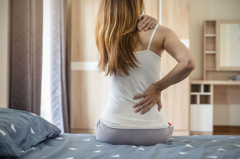 6 izdelkov za lajšanje bolečin v hrbtu, ki vam bodo končno olajšali bolečine