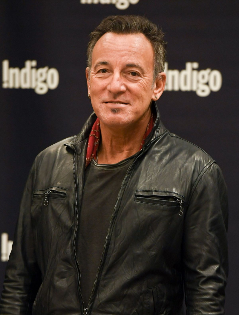 Bruce Springsteen firma le copie del suo nuovo libro