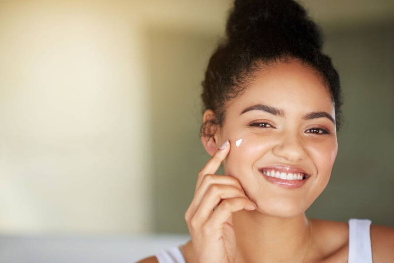 10 meilleurs traitements localisés contre l'acné pour les boutons tenaces, selon les dermatologues