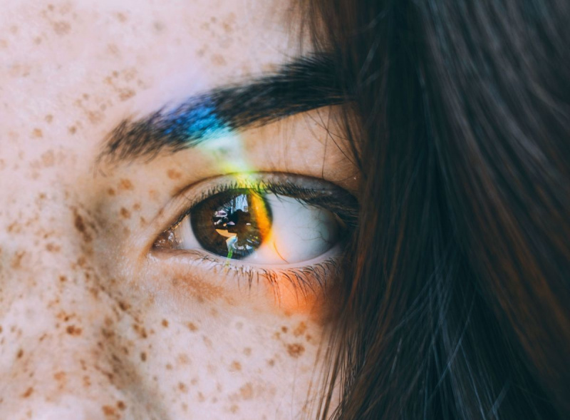 Lääkärien mukaan 10 mahdollista syytä, miksi silmäsi toimivat oudosti