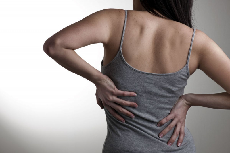Maus hábitos que causam dores nas costas.